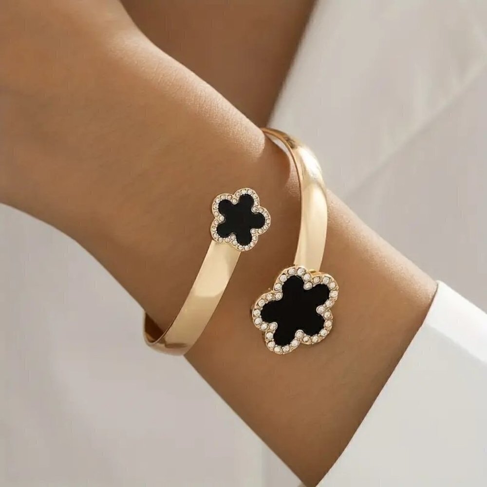 18K Gold Plated Clover Lucky Flower Bypass Bracelet Black